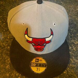 NBA New Era Eastern Conference Bulls 59FIFTY hat, size 7 3/8. Great condition